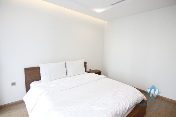 Four bedroom apartment for rent in Vinhome Metropolis, Ha Noi